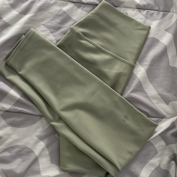 ALO Yoga High Waist Airlift Full Length Leggings Limestone Green - Picture 3 of 7